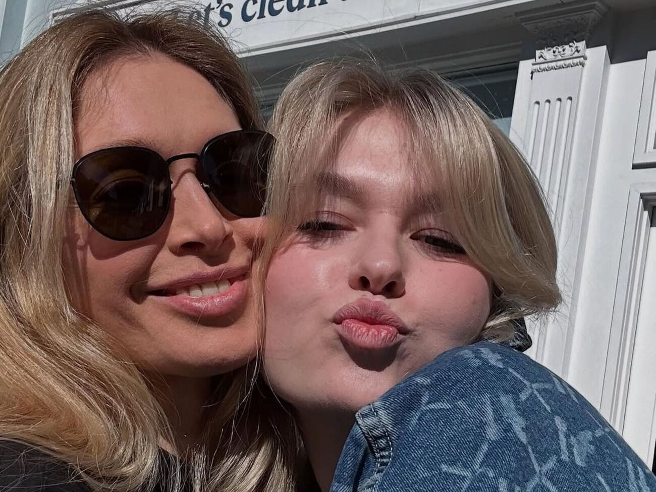 Брежнева родила старшую дочь в 2001 году