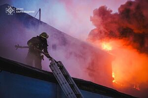 Після обстрілу сильно горить промислове підприємство