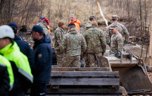 Об обнаружении бронетранспортера американцев стало известно утром