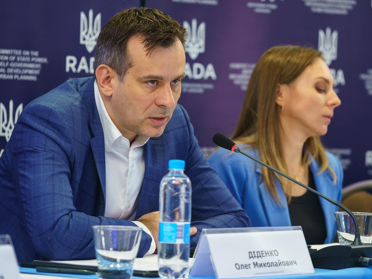 Глава ЦИК (слева) предлагает ввести механизм "активной регистрации"