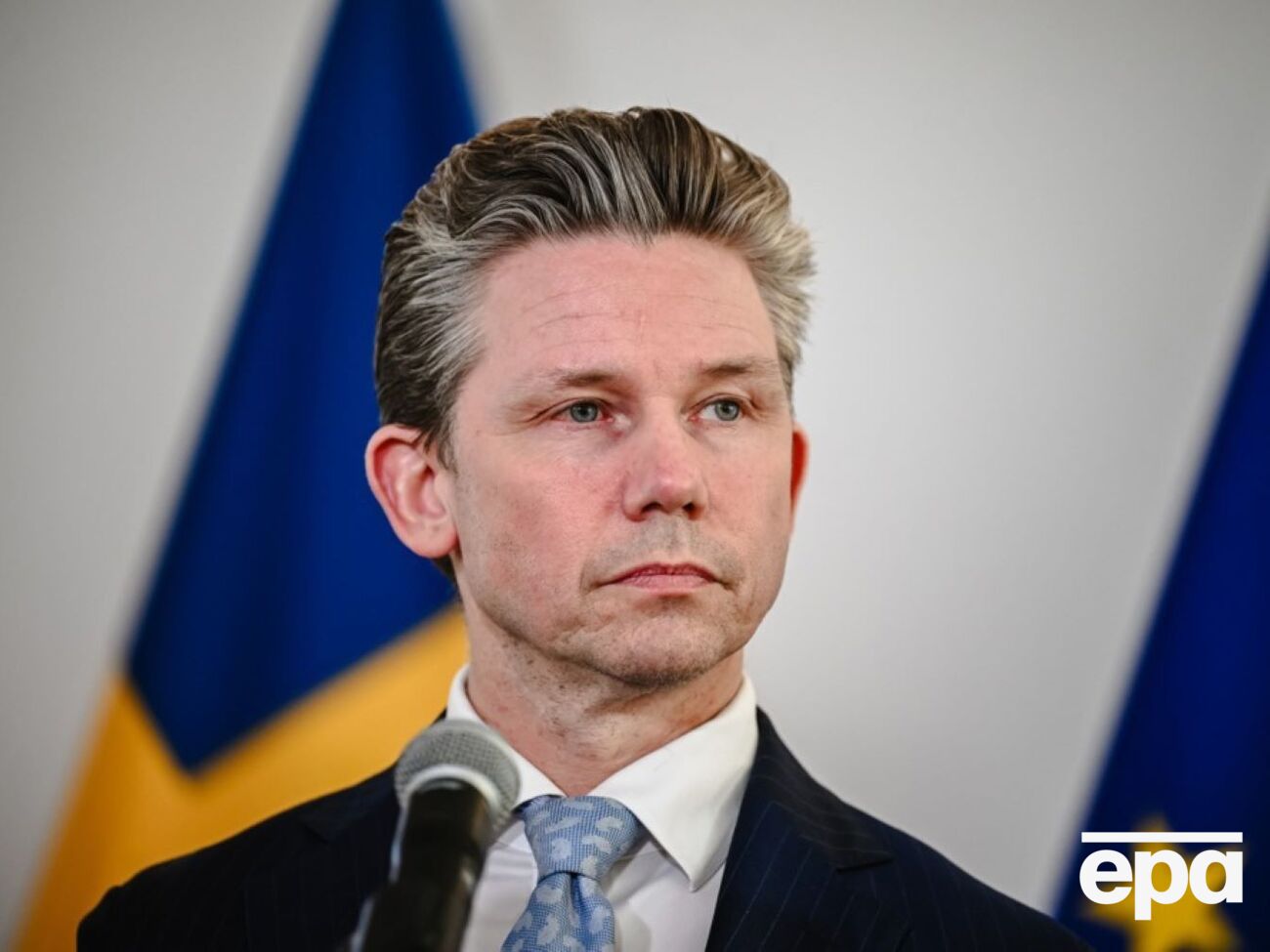 По словам Юнсона, в пакет входят, в частности, средства противовоздушной обороны, артиллерии, спутниковой связи и морского потенциала