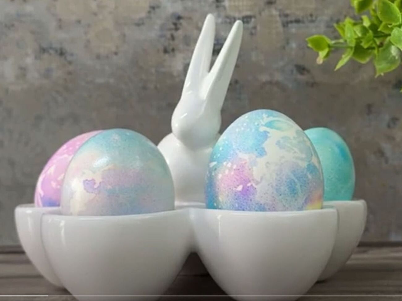 Пофарбовані яйця для блиску можна змастити соняшниковою олією