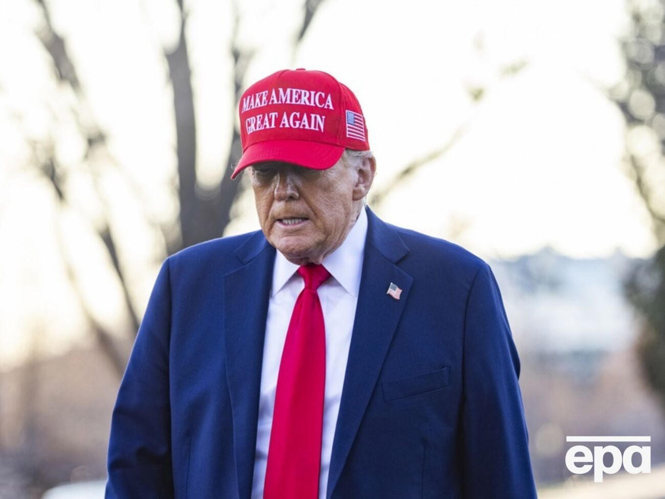 Указы Трампа о торговых пошлинах против Китая, а также Канады и Мексики вступили в силу 4 марта