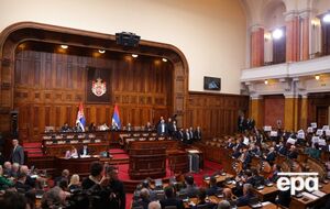 Унаслідок інцидентів у парламенті Сербії постраждало кілька депутатів, повідомляють ЗМІ