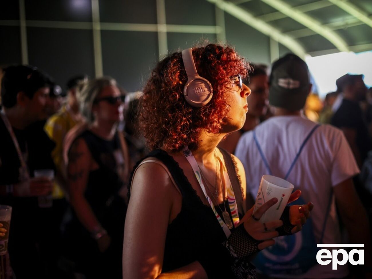 Правительство просили убрать треки с русскими текстами с Apple Music и Spotify