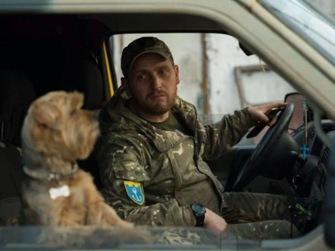 За словами капелана, вони з Брюлею могли потрапити під обстріл, якби не зупинилися