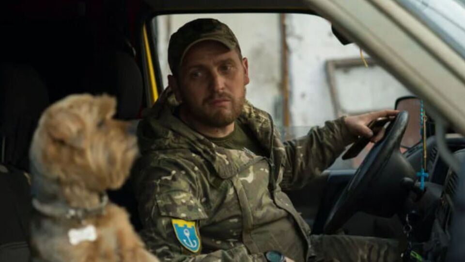 За словами капелана, вони з Брюлею могли потрапити під обстріл, якби не зупинилися