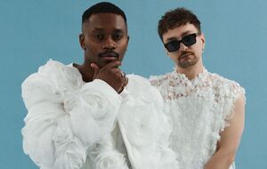 Гурт Tvorchi 2018 року створили випускники Тернопільського медуніверситету Андрій Гуцуляк і Джеффрі Кенні