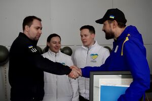 Валерий Дубиль и БФ молодежной инициативы "Надія" совместно с партнерами Алексеем Омельяненко и Евгением Довбней доставили комплексы РЭБ Главному управлению разведки