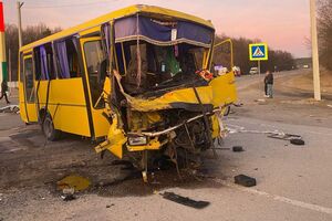 У ДТП постраждало 16 осіб, серед них четверо дітей