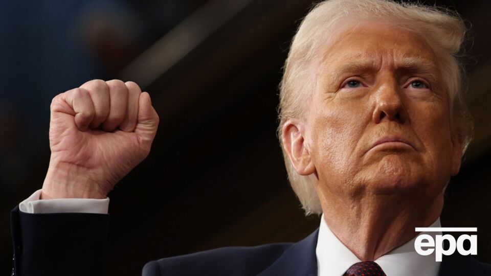 Трамп хоче депортувати сотні тисяч біженців, пише агентство