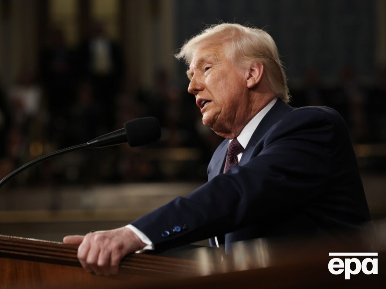 Трамп отложил введение автомобильных пошлин