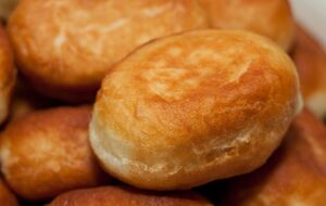 Начинка в этих пирожках подчеркивает вкус теста