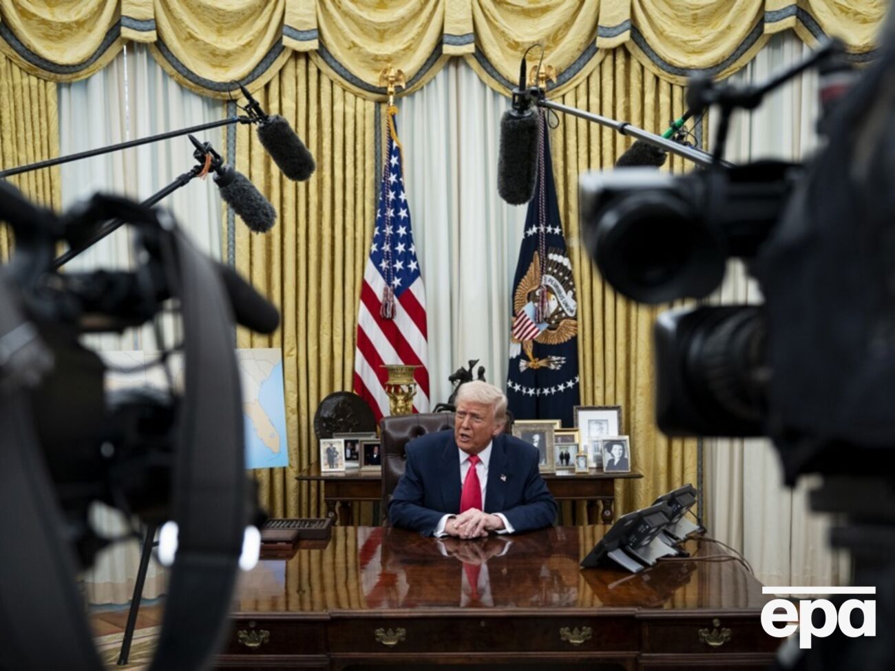 Трамп: Украина захочет заключить сделку, потому что я не думаю, что у них есть выбор