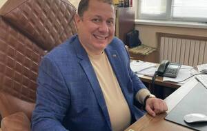 АМКУ обязал заказчика признать победителем конкурса ООО "МІК", заявил Митрохин