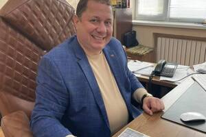 АМКУ обязал заказчика признать победителем конкурса ООО "МІК", заявил Митрохин