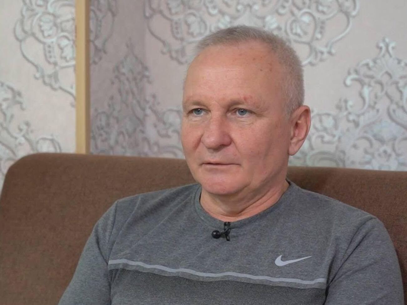 Надо сеять, убирать урожай, выращивать хлеб, говорит Александр