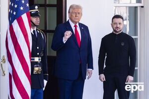 Зустрічаючи Зеленського 28 лютого, Трамп зазначив, що український президент "весь при параді"