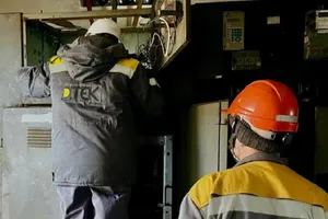 ДТЕК відновлює енергопостачання після обстрілів