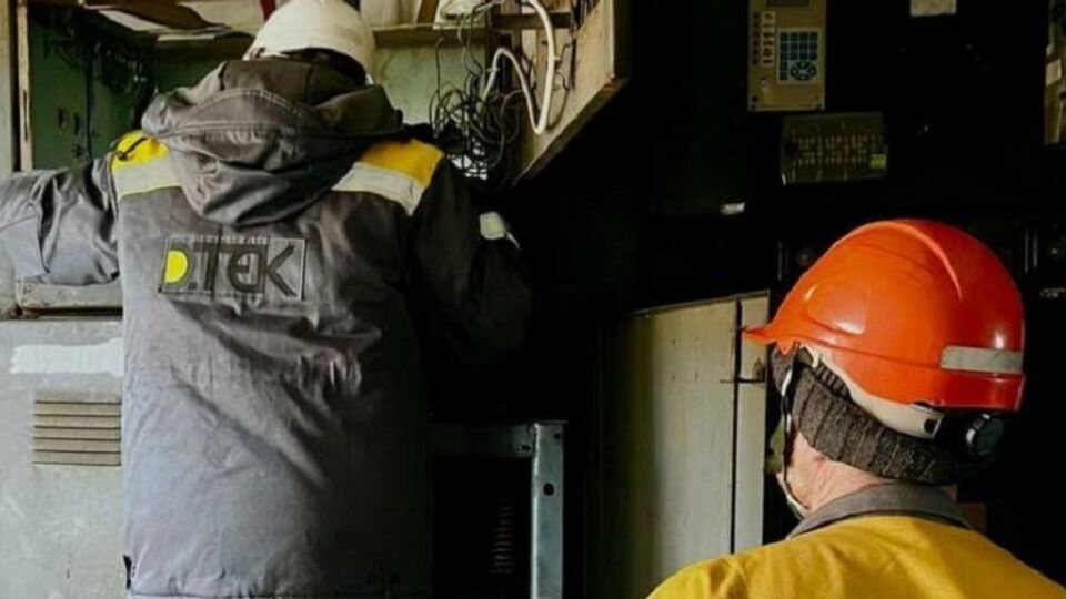 ДТЕК відновлює енергопостачання після обстрілів