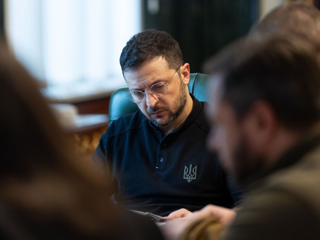 По словам украинского президента, он с партнерами работает над ужесточением санкций против РФ