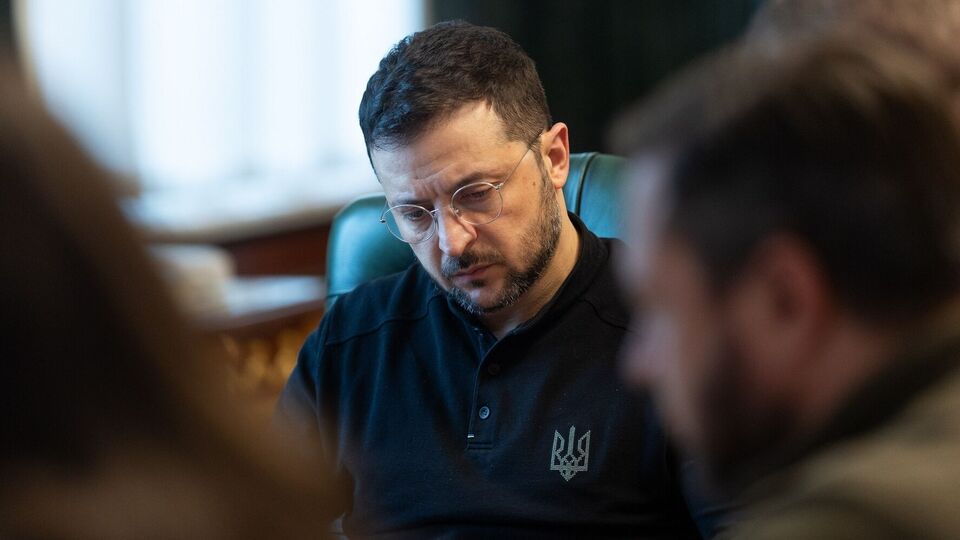 По словам украинского президента, он с партнерами работает над ужесточением санкций против РФ