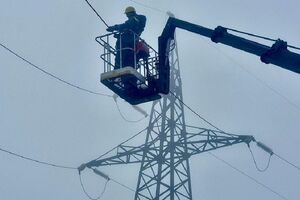 ДТЕК відновив після обстрілів енергопостачання для сімей низки областей України