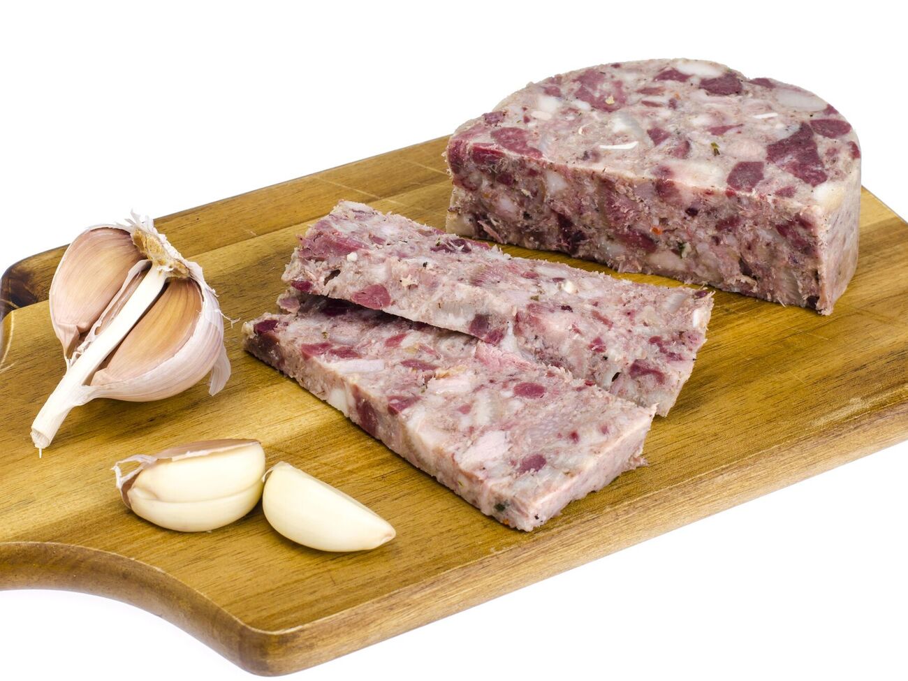 К сальтисону добавляют чеснок