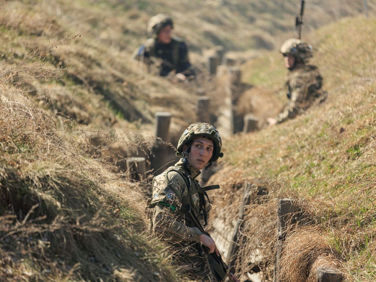 За перевод с передовой фигуранты хотели $8 тыс.