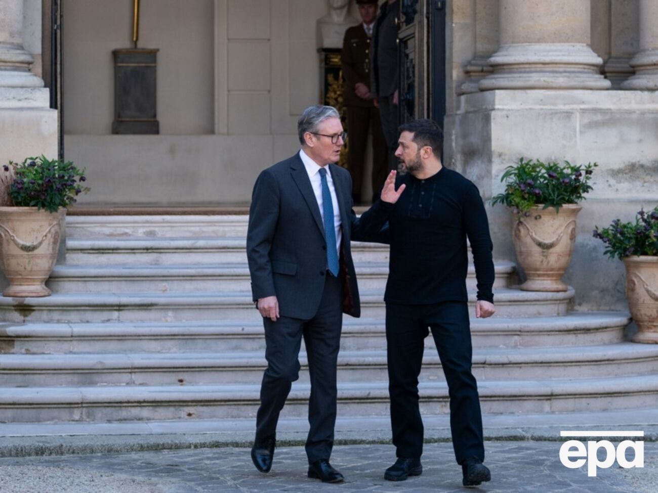 Стармер и Зеленский договорились о встрече во время телефонного разговора