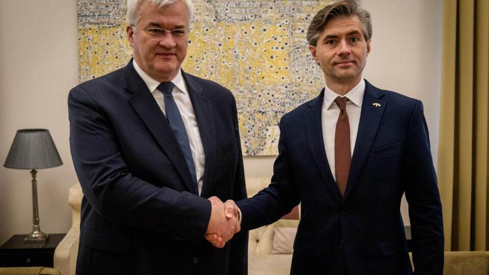 Сибіга зустрівся з Будрісом (праворуч) у Києві