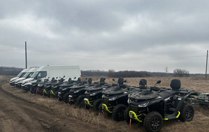 На фронт передали квадроцикли, евакуаційні причепи, вантажний транспорт і генератори