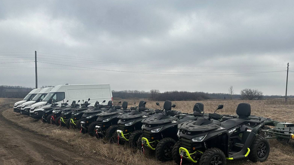 На фронт передали квадроцикли, евакуаційні причепи, вантажний транспорт і генератори