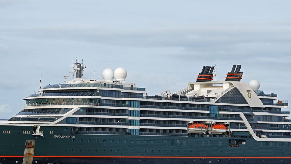 Кораблі можуть здійснювати подорожі до Арктики й Антарктики