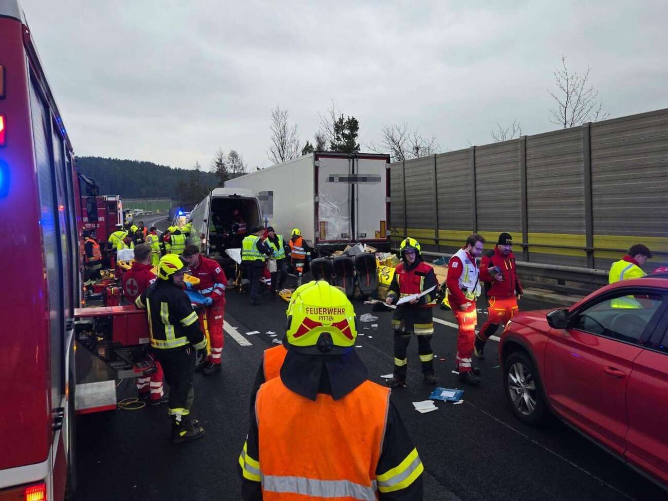 Четверо женщин погибли, еще четыре человека госпитализировали