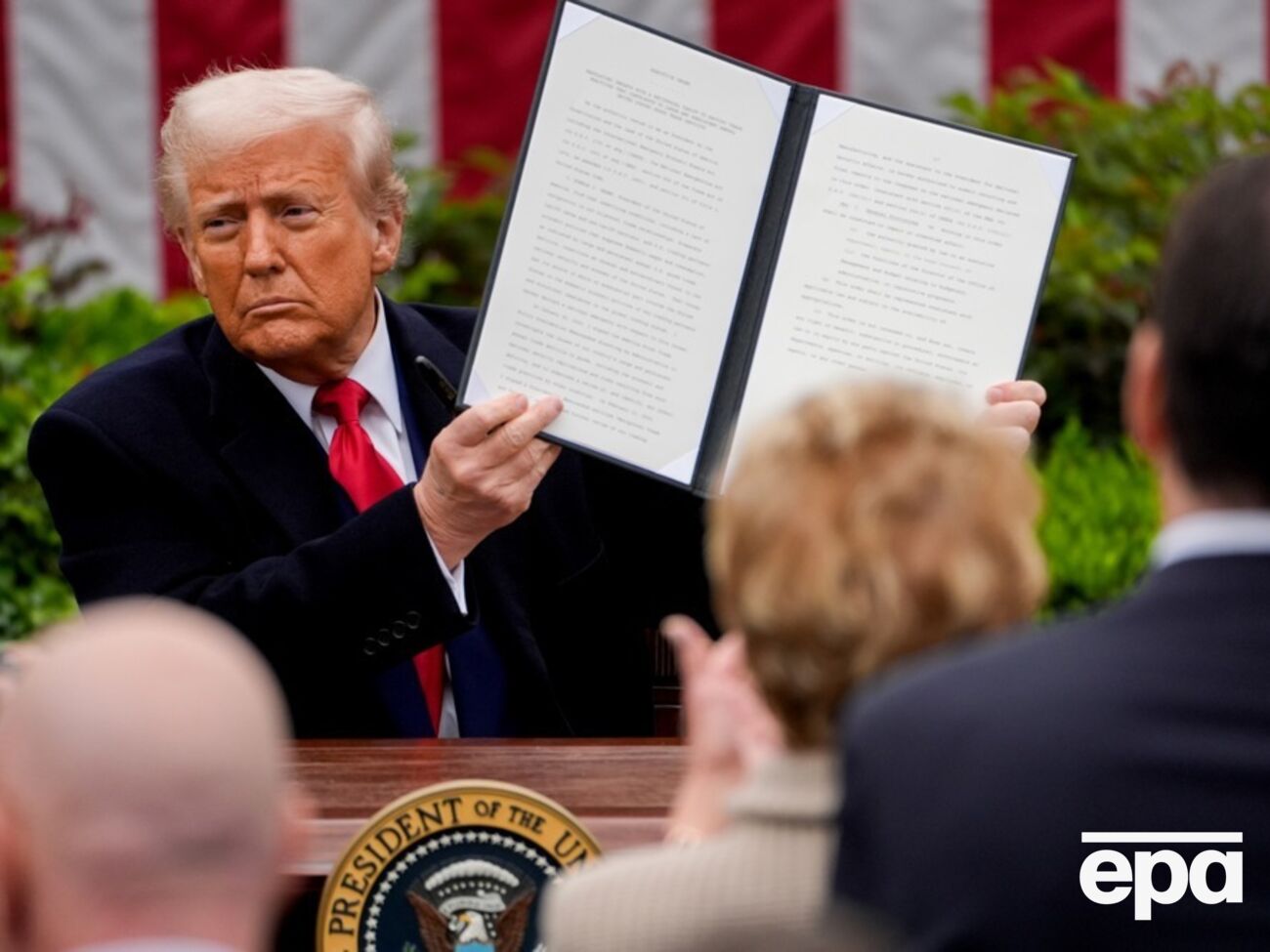 Два новых указа Трампа касаются обороны США