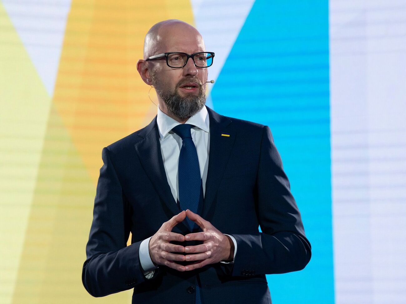 Суд подтвердил, что Яценюк жил и остается в Украине