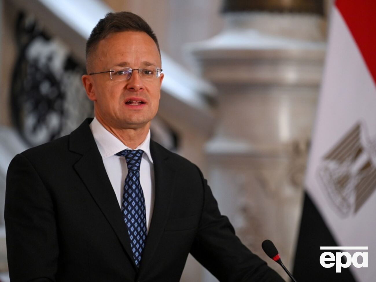 Сійярто вважає, що європейські санкції, введені проти Кремля, були "сміховинними"