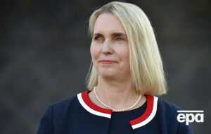 СМИ пишет, что увольнение Бринк связано "с необычным сочетанием личных и политических проблем"