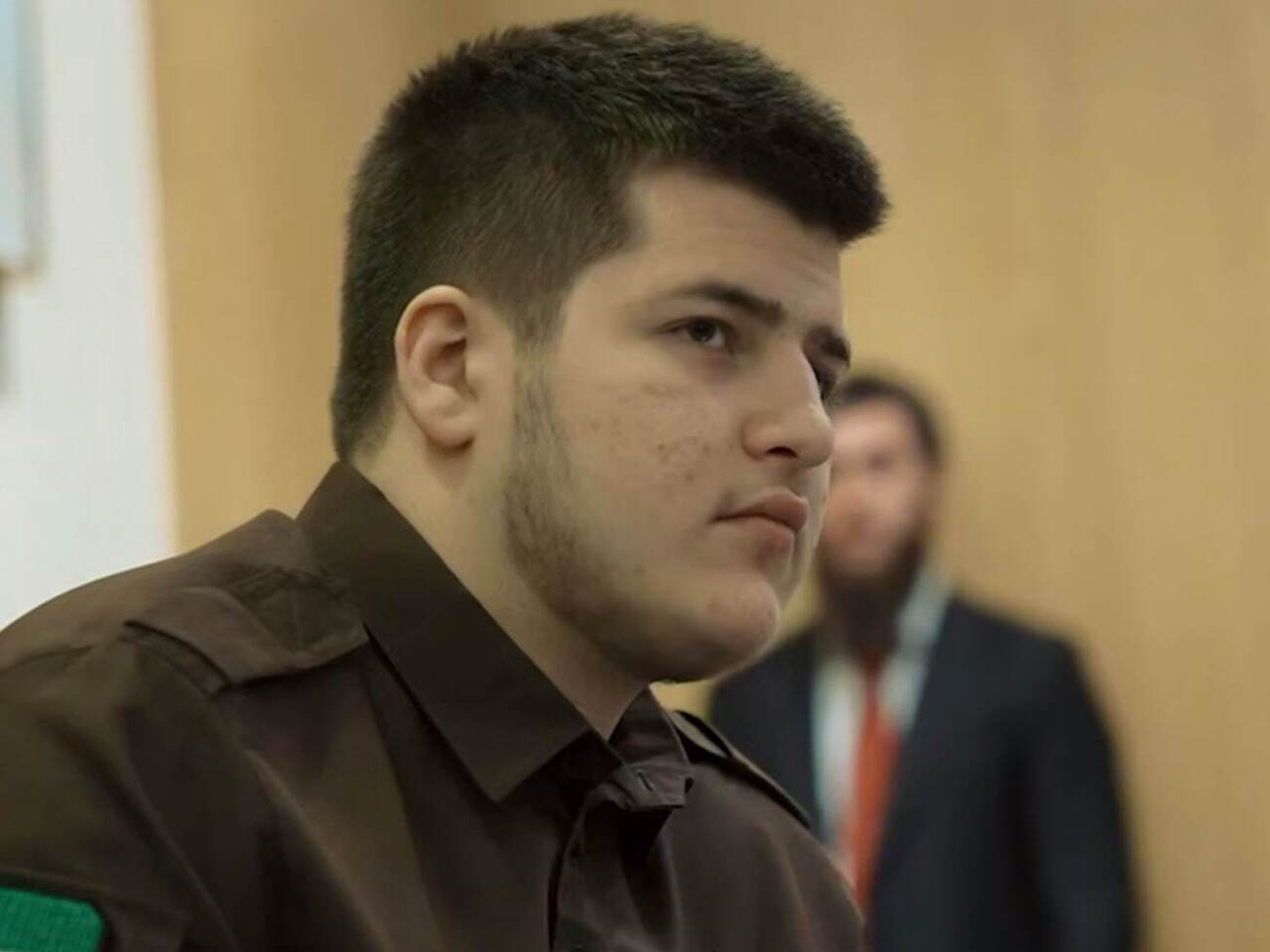 За даними агентства, також у паспортах сина Кадирова вказані різні прізвища й дати народження