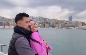 Про роман із новою дівчиною Налчаджиоглу повідомив 10 квітня