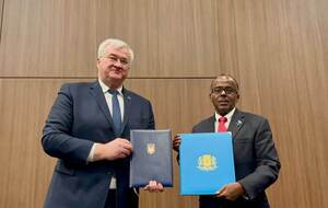 Сибига (на фото слева): Мы ценим поддержку Сомали суверенитета и территориальной целостности Украины