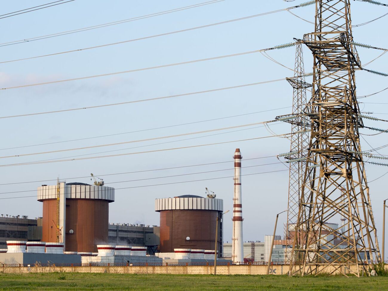 По данным агентства, вблизи АЭС летело восемь БПЛА