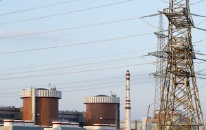 По данным агентства, вблизи АЭС летело восемь БПЛА