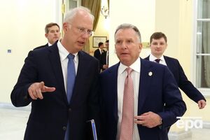 Ряд американских политиков обеспокоены пророссийской позицией Виткоффа (на фото справа)