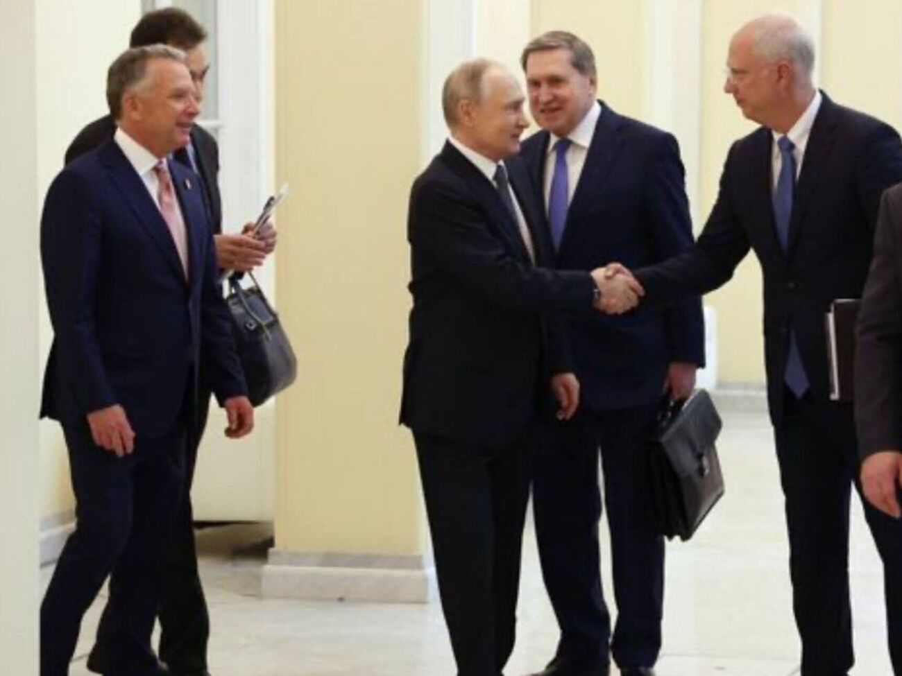 У Білому домі вважають зустріч Віткоффа й Путіна "ще одним кроком до припинення вогню" у війні Росії проти України