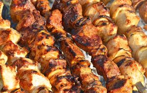 Якщо любите рум'яну скоринку – протягом останніх п'яти хвилин в аерогрилі готуйте шашлик на максимальній температурі