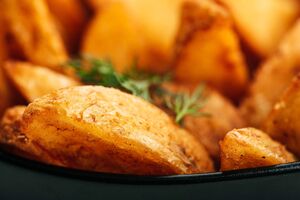 Картофель очень вкусный с йогуртовым соусом