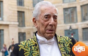 У листопаді 2014 року Льйоса відвідував Україну