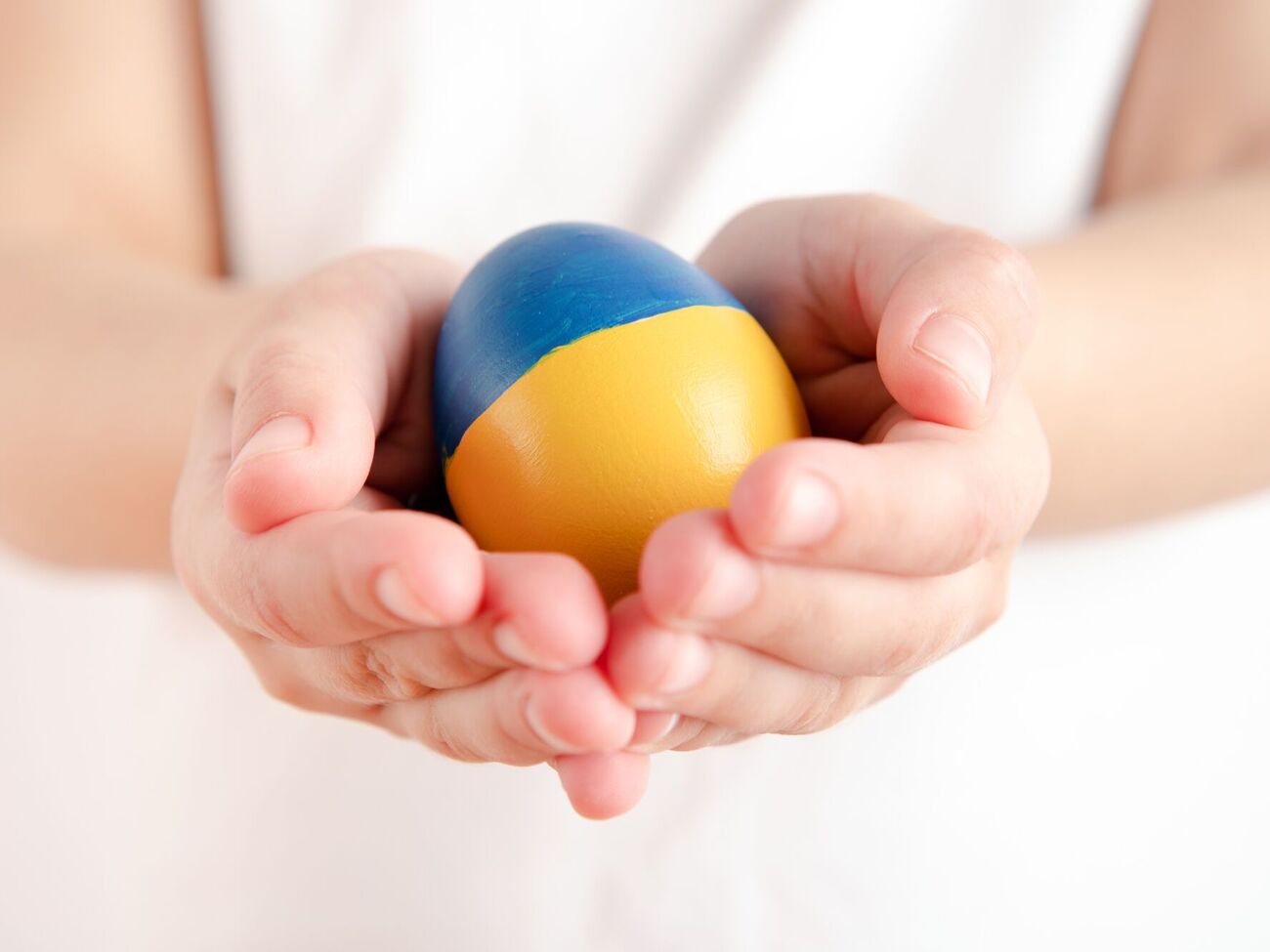 Шкаралупу можна зафарбувати двома кольорами